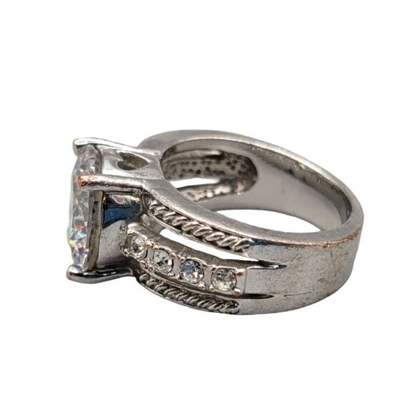 Cubic Zirconia CZ Cocktail Statement Ring Faceted Silver Tone Setting Size 8.25 - Picture 2 of 9
